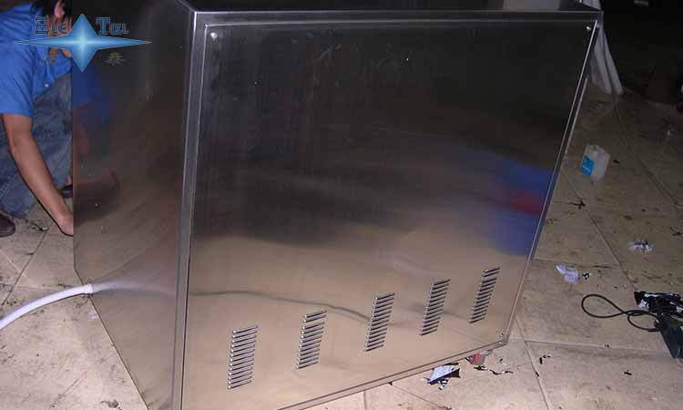 超聲波清洗機對于鋰電池轉(zhuǎn)接頭上的清洗