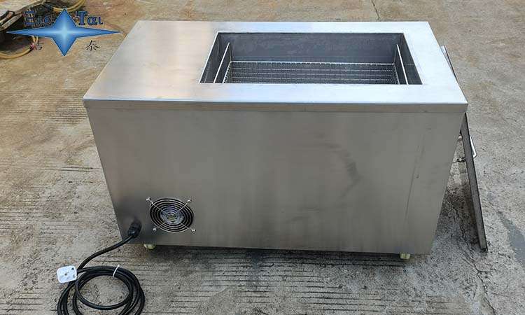 超聲波清洗機(jī)的清洗技術(shù)特點(diǎn)是什么？